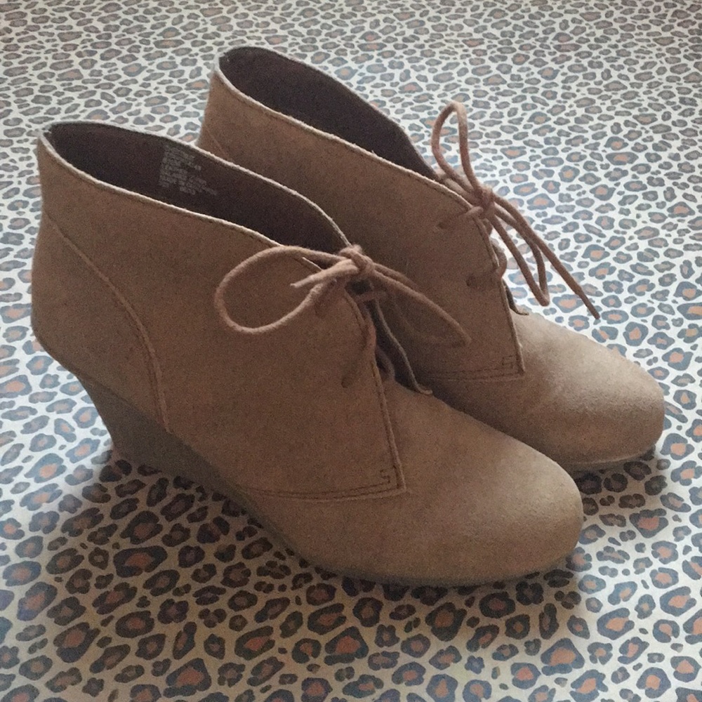 Suede wedges